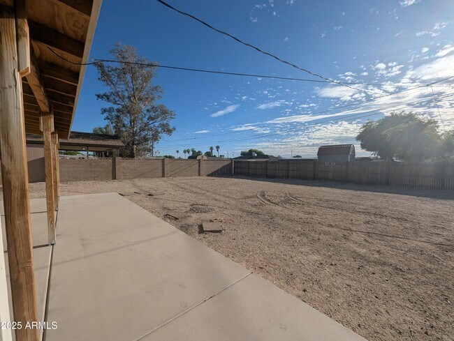 Building Photo - 1280 N Mesquite Ln