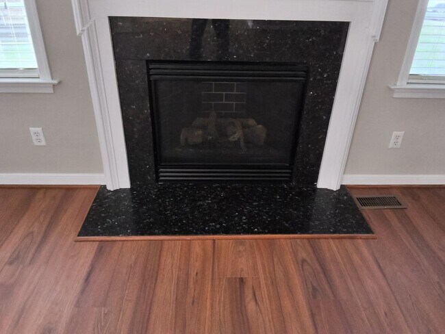 Building Photo - Chesterfield-Midlothian-Ashbrook Subdivision-Cosby High 4 Bed