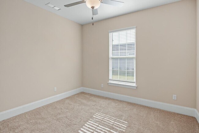 Building Photo - 64 Shelby Dr