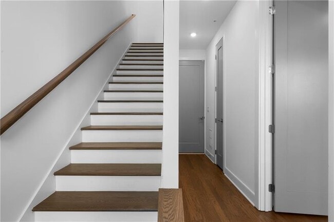 Building Photo - 2347 Hosea L Williams Dr SE