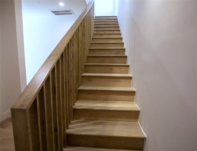 Building Photo - 3512 Mt Vernon St