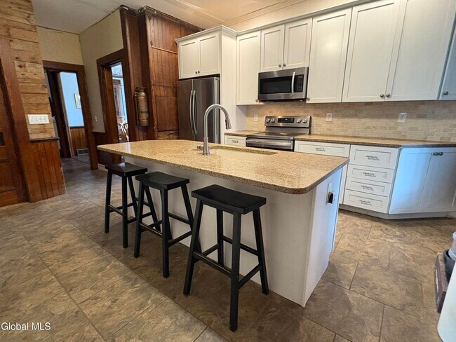 Building Photo - 260 Clark Rd