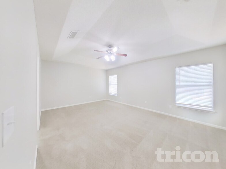Building Photo - 87535 Creekside Dr