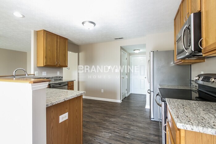 Building Photo - 2733 Dawnlake Dr