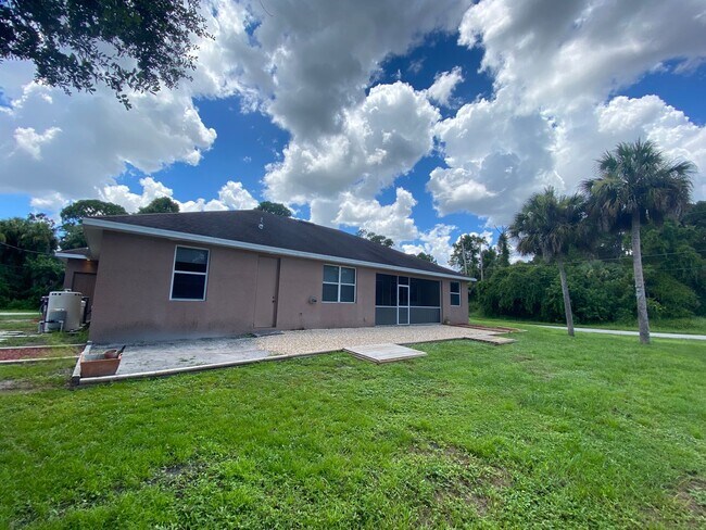 Building Photo - 4110 Polynesia Rd