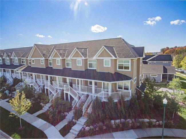 Building Photo - 2976 Clover Ridge Dr