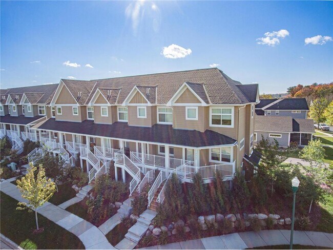 Building Photo - 2980 Clover Ridge Dr