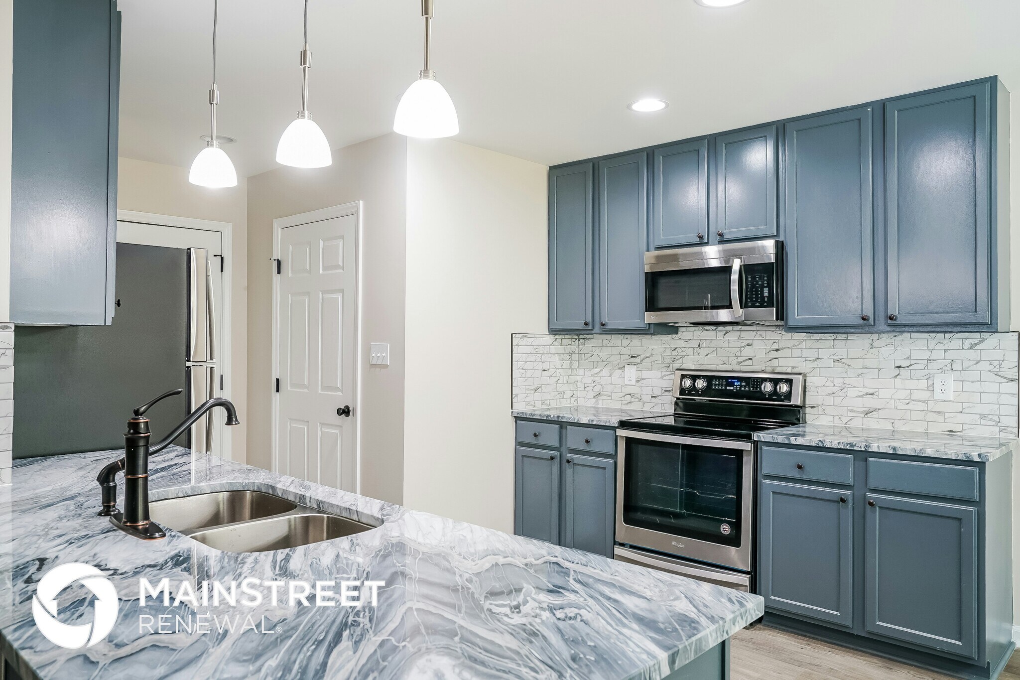 Building Photo - 220 Cross Current Ln