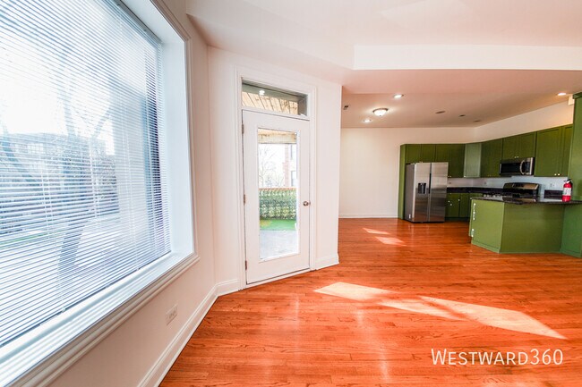 Building Photo - 5172 S Michigan Ave