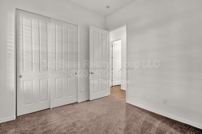 Building Photo - 20465 W Ridge Rd