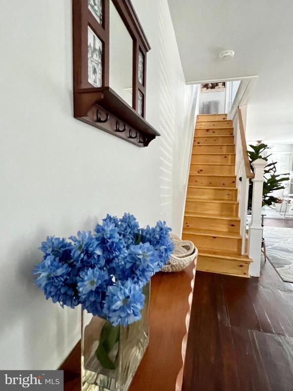 Building Photo - 12 Birch Ave