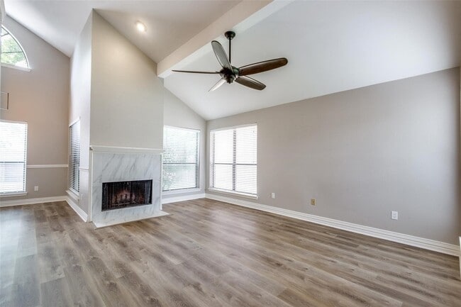 Building Photo - 3813 Beaumont Ln