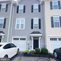 Building Photo - 18 Hunters Dr