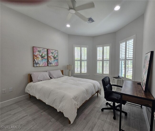 Primary Photo - 6839 Saona CT