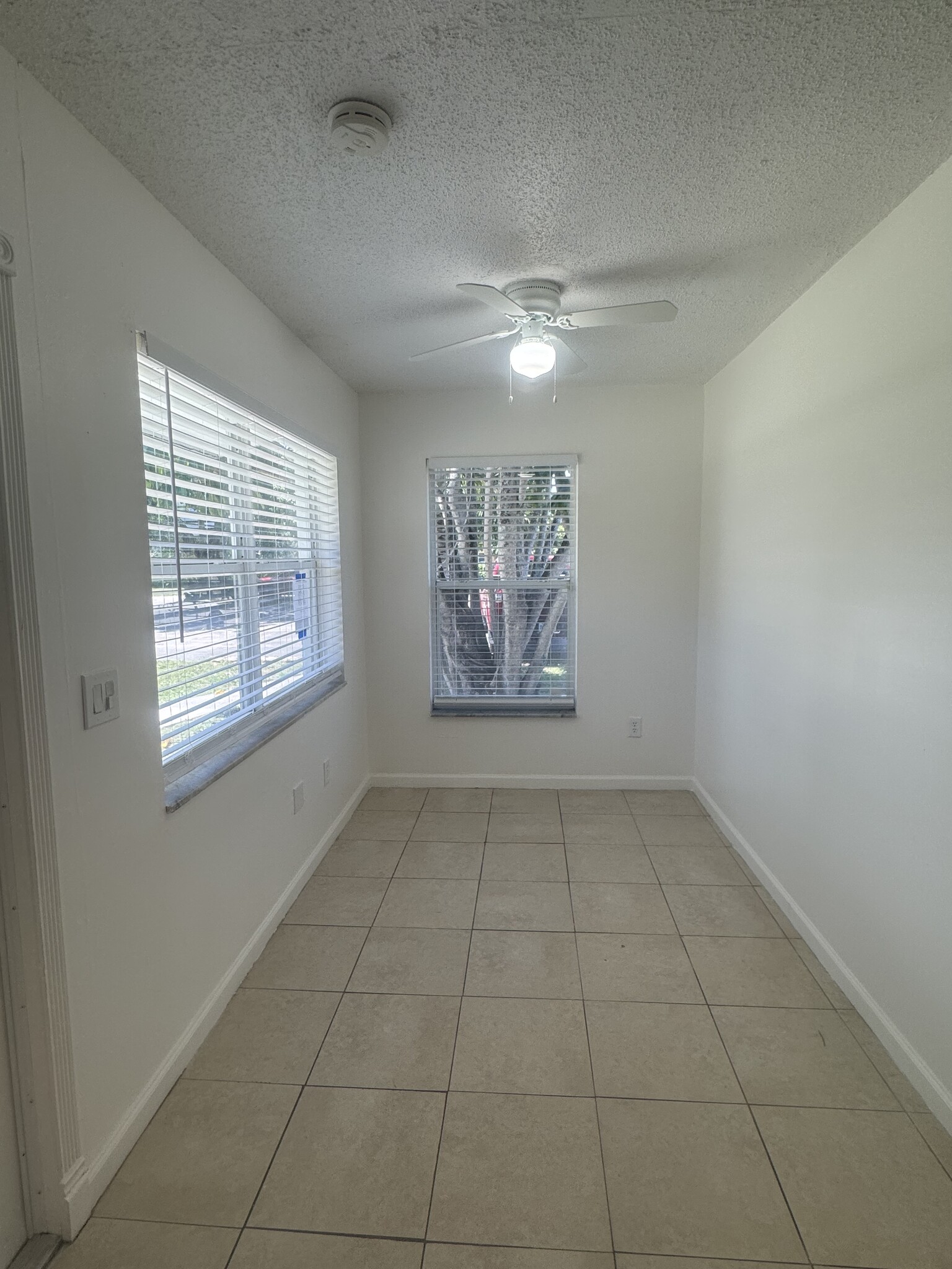 Building Photo - 4654 Schall Rd