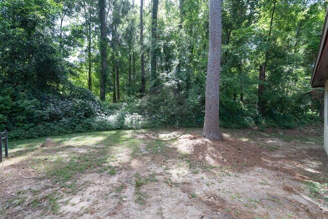 Building Photo - 3721 Maria Cir