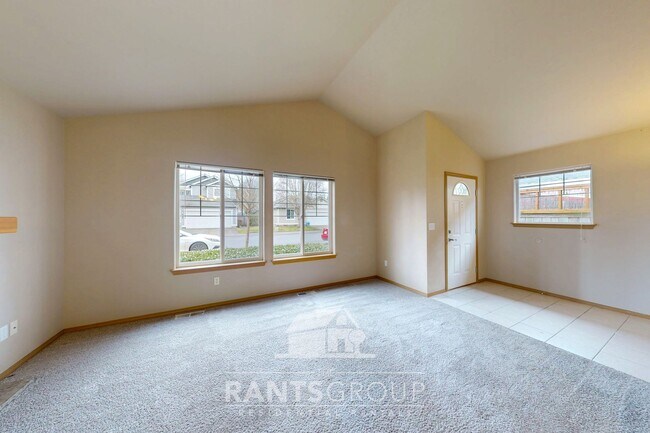Building Photo - 8014 Bedford Ln SE