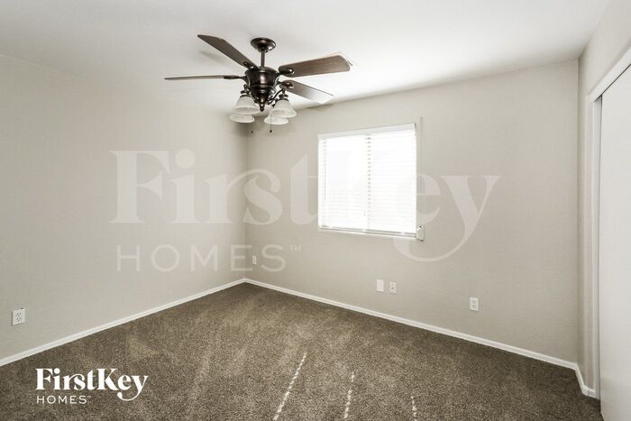 Building Photo - 2813 N 106th Ln