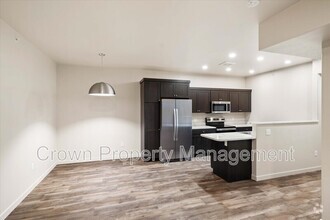 Building Photo - 209 Sawyer Ln