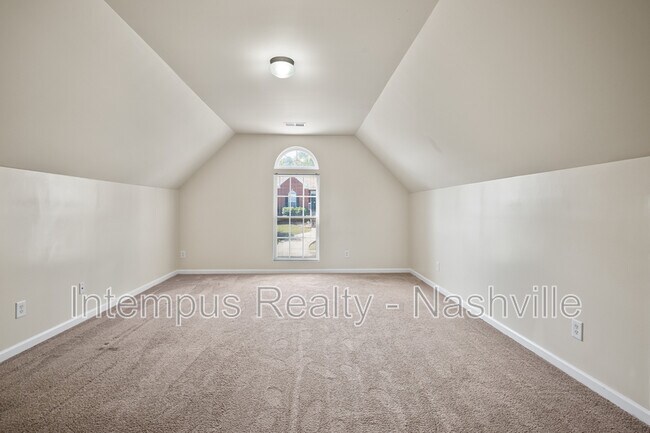 Building Photo - 2544 Jordan Ridge Dr