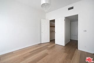 Building Photo - 817 10th St