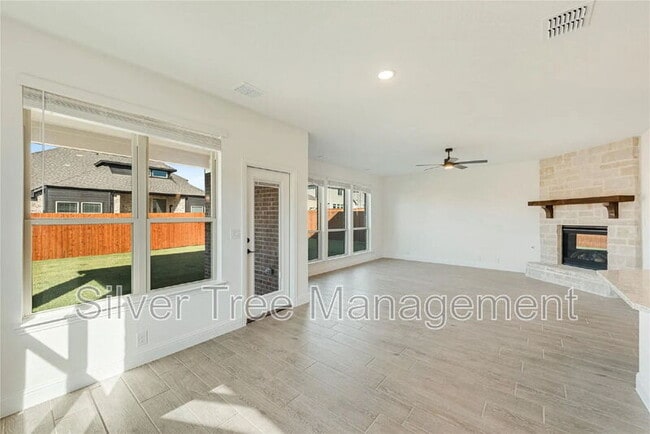 Building Photo - 9501 Moon Cactus Dr