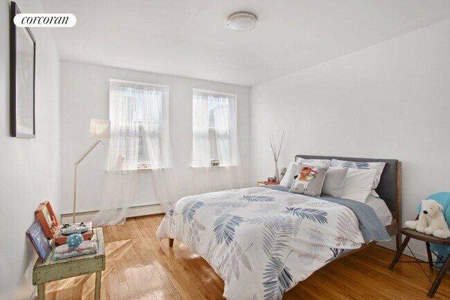 Building Photo - 104 Clifton Pl