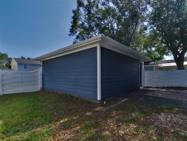 Building Photo - 15839 S Alley Ct