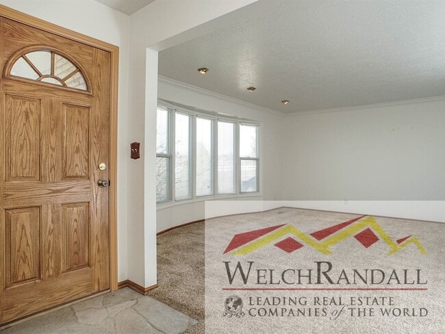 Building Photo - Beautiful 4 Bedroom Home in Layton