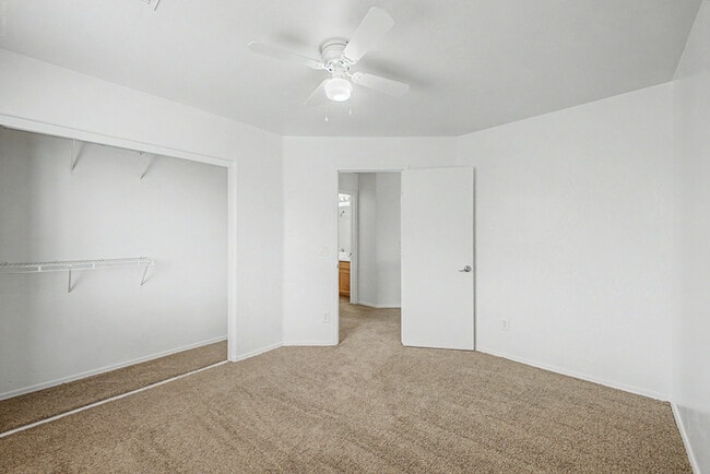 Building Photo - 5113 W Fulton St