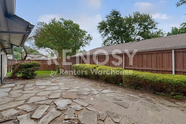 Building Photo - Refreshed Plano Gem  ****Rent Concession - 2nd Month Free****
