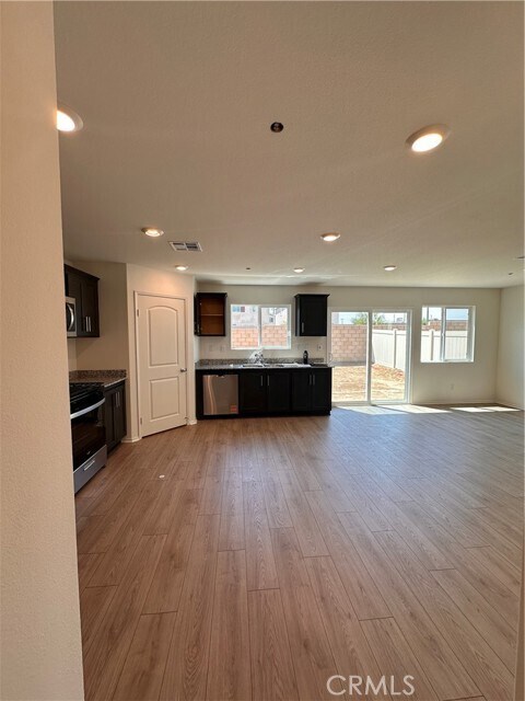 Building Photo - 14039 Starlene St