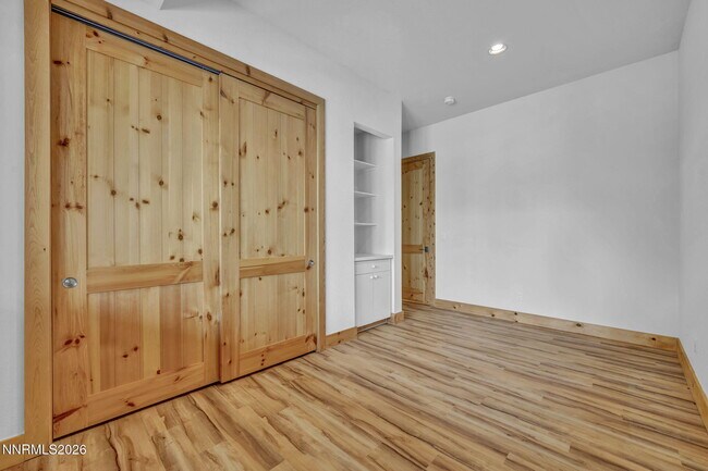 Building Photo - 54 Bennington Ct