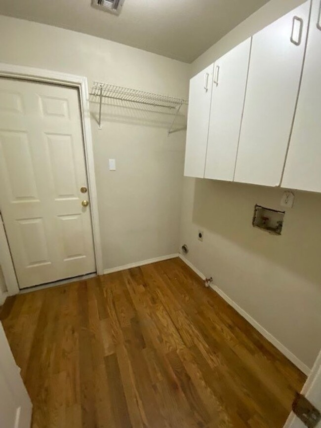 Building Photo - Two-Story Home, 4-5 bedrooms, 2.5 bathroom...