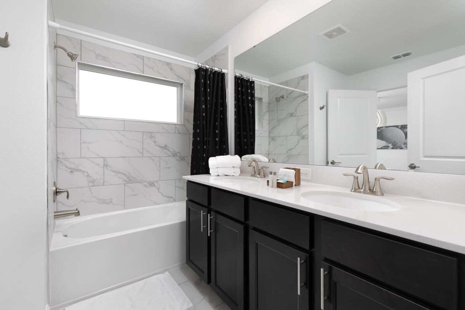 Building Photo - 994 Splash Shot Pl