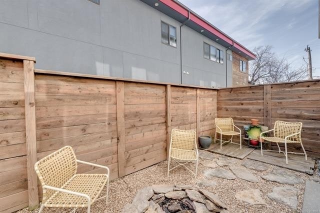 Building Photo - 1414 S Quincy Ave