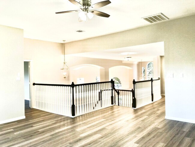 Building Photo - 5711 Silver Bay Ct