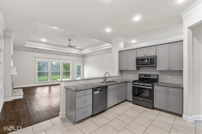 Building Photo - 619 Labarre Ln