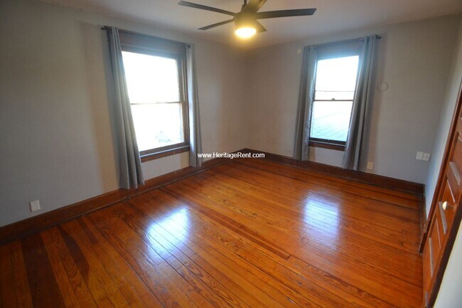 Building Photo - 207 Park Ave