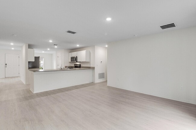 Building Photo - 3226 SW Nutley St