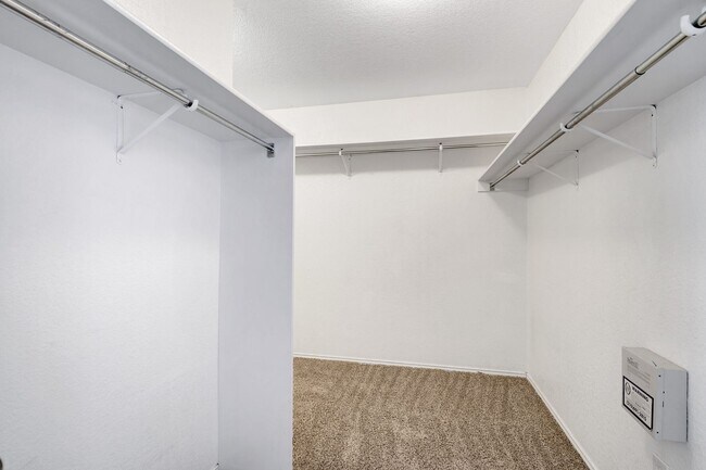 Building Photo - Spacious Brick-Front Home with Loft and Ex...