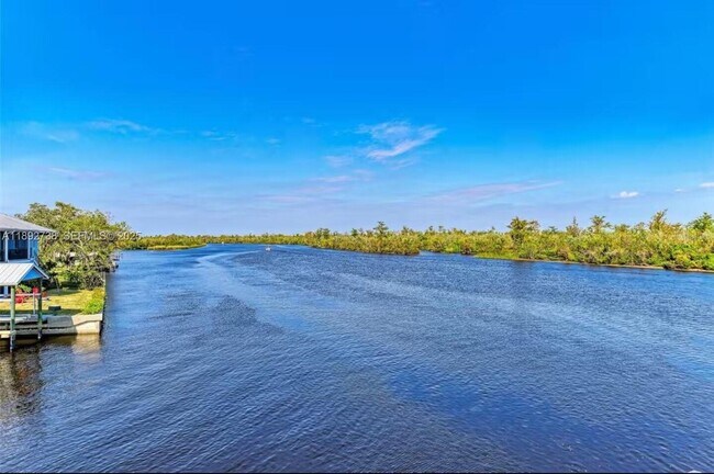 Building Photo - 9675 SW Anchor