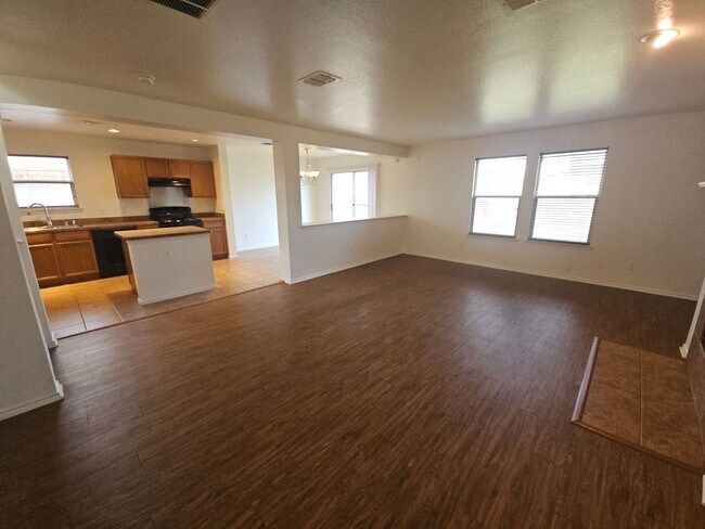 Building Photo - Beautiful 2 Story in Bedford Off Forest Ridge