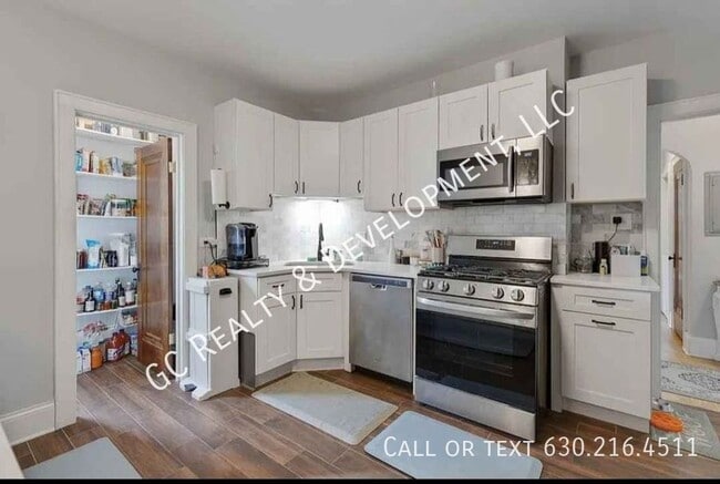 Building Photo - 2324 W 25th St