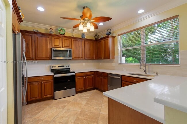 Building Photo - 9065 Silver Glen Way