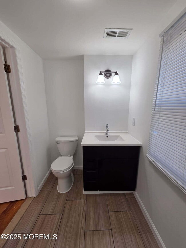 Building Photo - 14 Cottage Pl