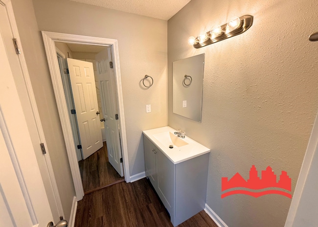 Building Photo - 5584 Blossom Ln