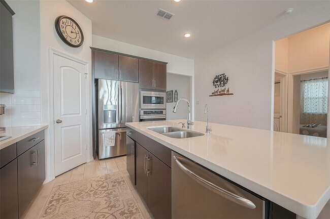 Building Photo - 1838 Smithers Landing Dr
