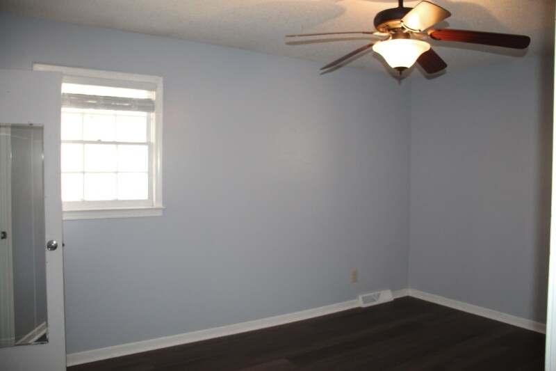 Building Photo - 100 Eisenhower St