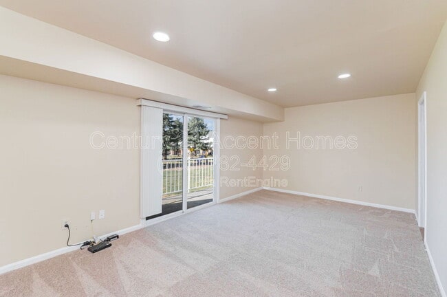 Building Photo - 14447 Cool Oak Ln